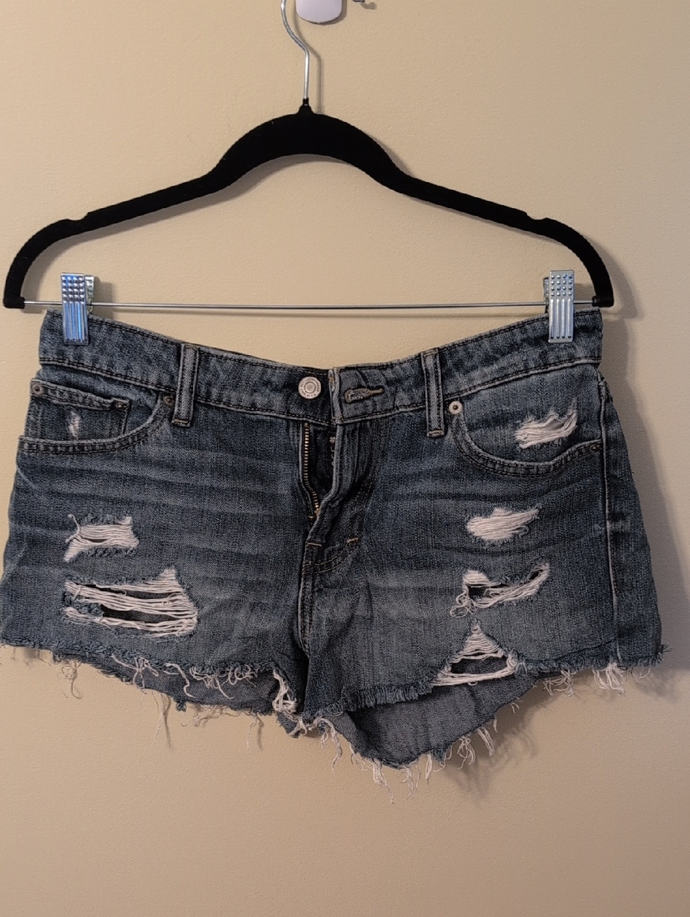 Lucky Brand Distressed Denim Shorts in Washed Blue